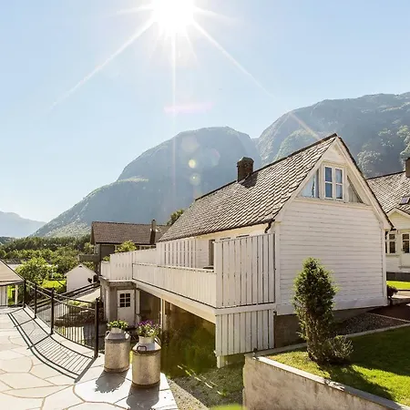 Vik Hotel