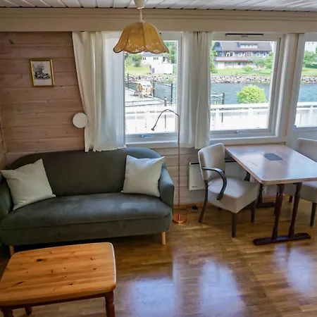 Vik Hotel 3*