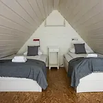 Vik Hotel 3*